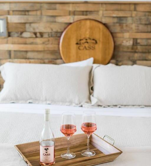 חדר סטנדרט עם מיטת קינג, Geneseo Inn