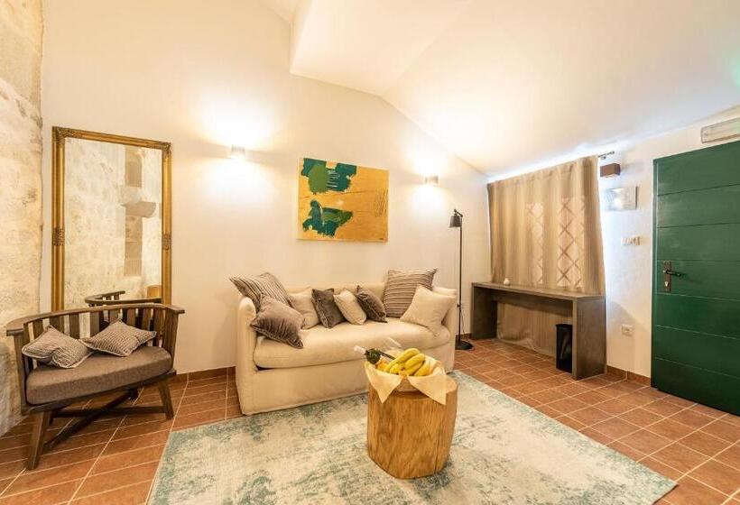 디럭스 스위트 킹 침대, Heritage Hotel Maskovica Han