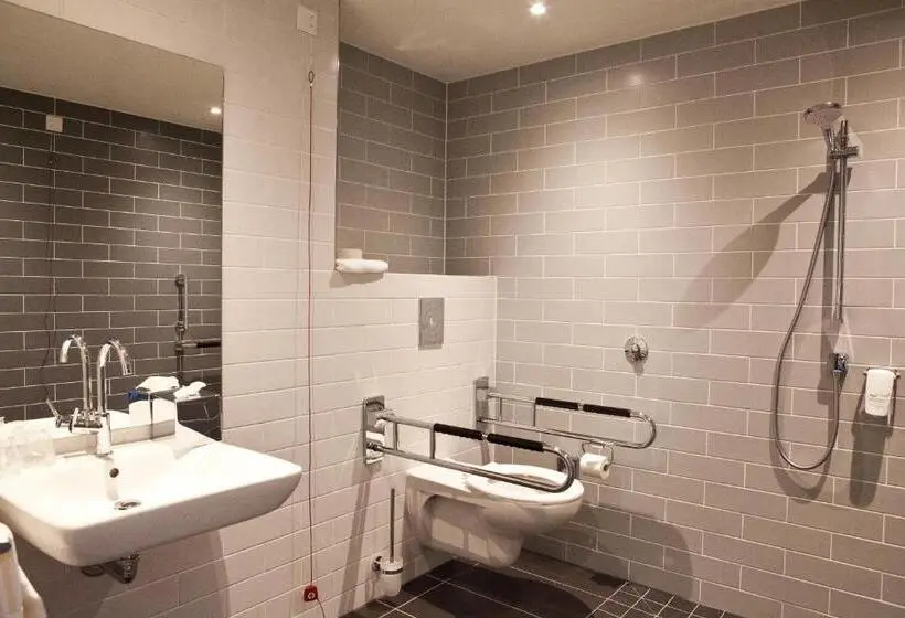身障者適用スタンダードルーム, Holiday Inn Express Munich   Olching, An Ihg
