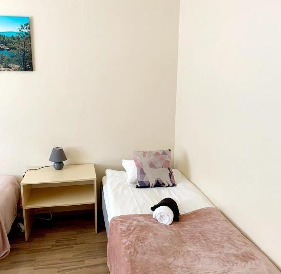 غرفة قياسية ثلاثية, Li Kaatrahovi