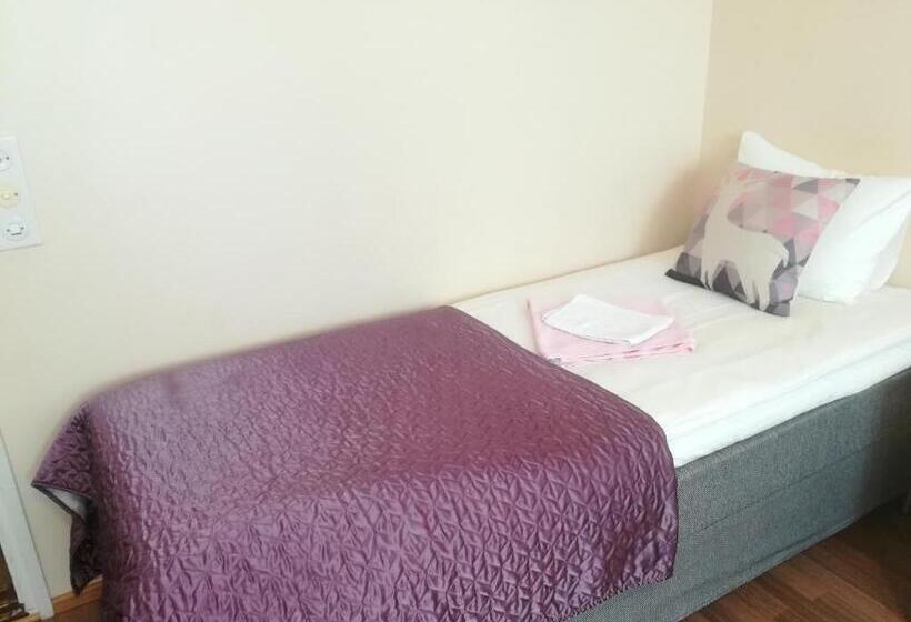 غرفة قياسية فردية, Li Kaatrahovi