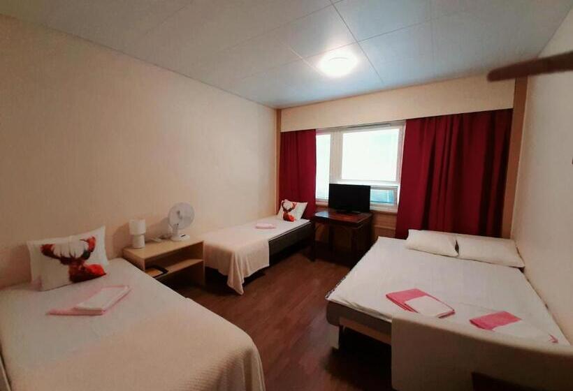 غرفة عائلية, Li Kaatrahovi