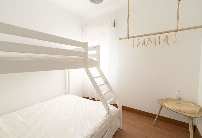 Дом 4 Спальни, Ericeira Paradise House&suites
