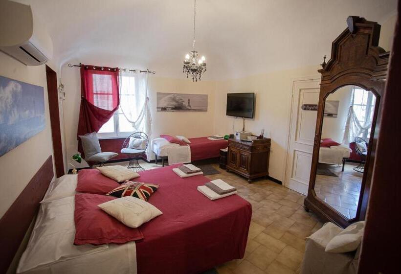 اتاق لوکس سه تخته, Antico Pozzo Bed And Breakfast
