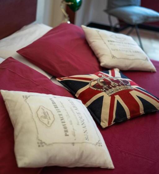اتاق لوکس سه تخته, Antico Pozzo Bed And Breakfast