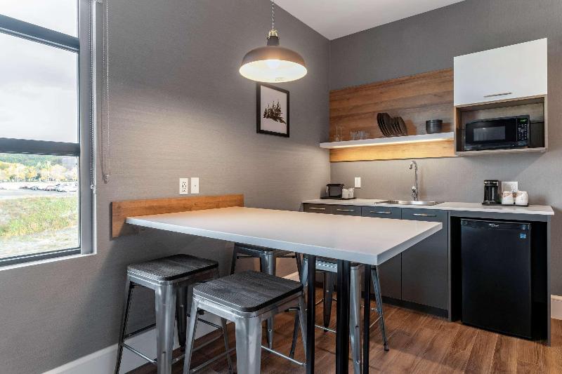 스위트 킹사이즈 침대, Quality Hotel & Conference Centre