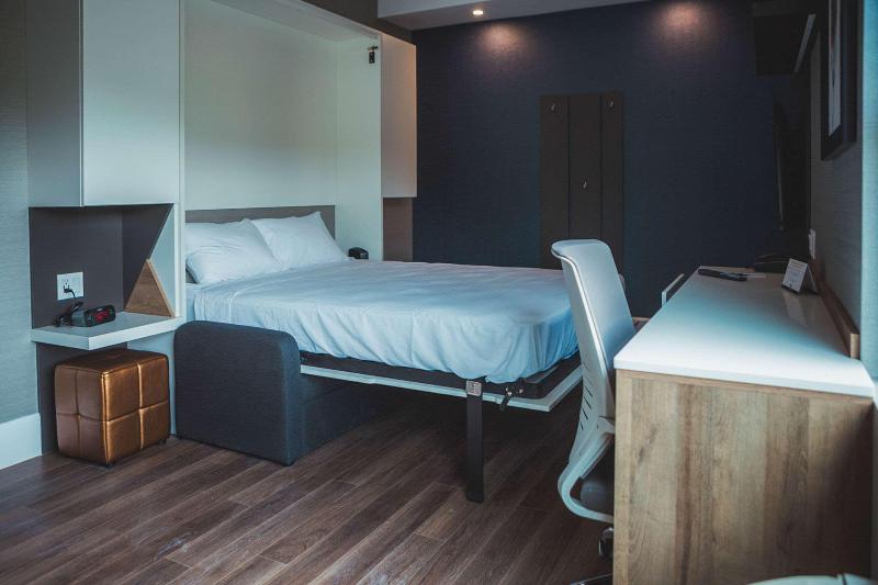 스위트 킹사이즈 침대, Quality Hotel & Conference Centre