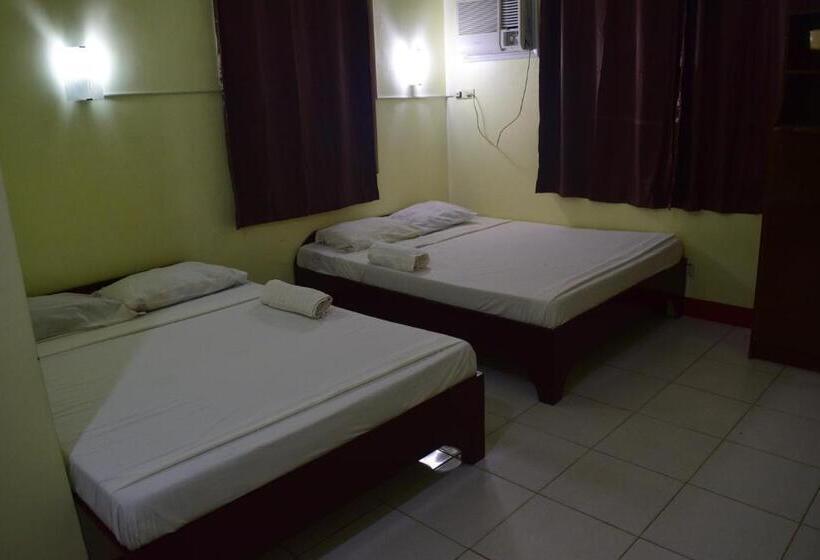 패밀리 룸, Finesse Residencia Bar And Restaurant