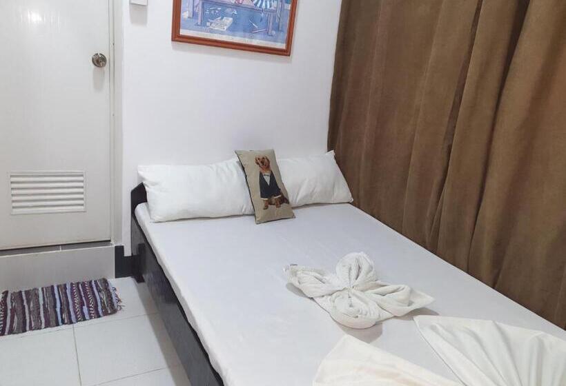 이코노미 룸, Finesse Residencia Bar And Restaurant