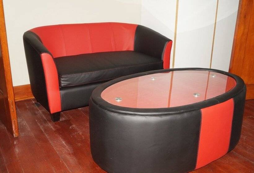 اتاق خانوادگی, Miraton Eastgate Suites