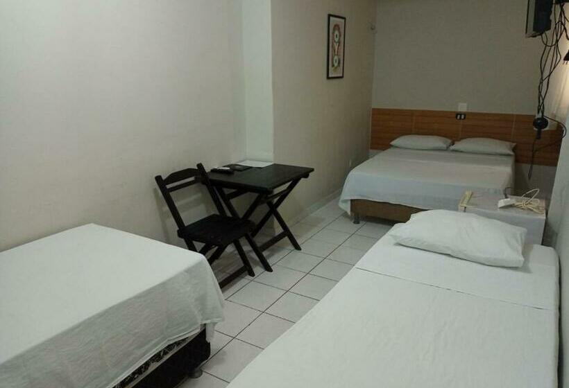 经济四人房间, Oiticica