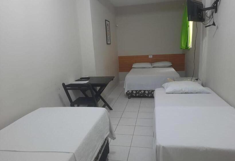 三人经典房间, Oiticica