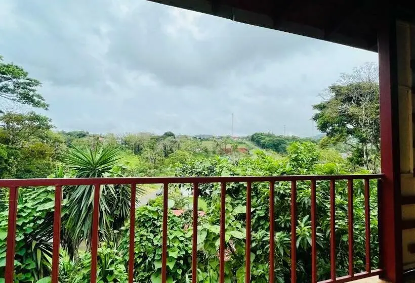 ２ベッドルームハウス, Beautiful Casa Aire Near Lake Arenal In Nuevo Arenal   Casas Airelibre
