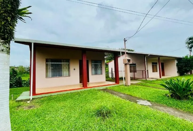 ２ベッドルームハウス, Beautiful Casa Aire Near Lake Arenal In Nuevo Arenal   Casas Airelibre