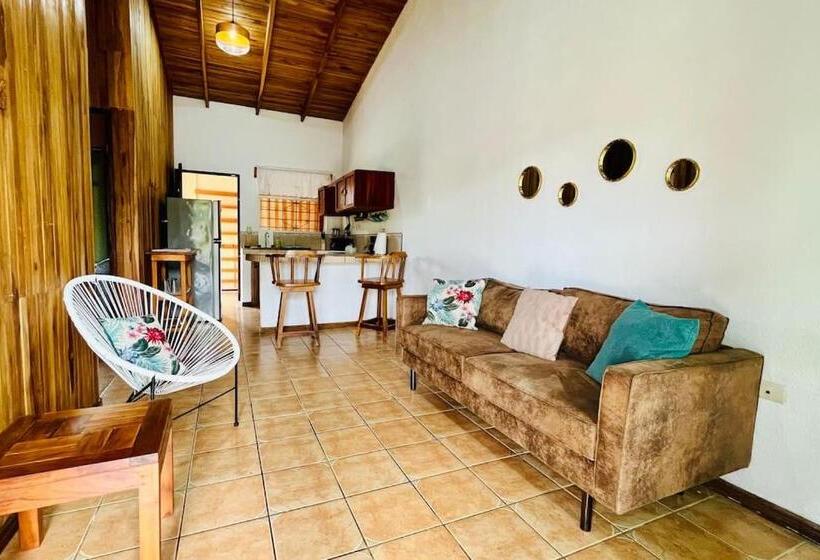 Дом 2 Спальни, Beautiful Casa Aire Near Lake Arenal In Nuevo Arenal   Casas Airelibre