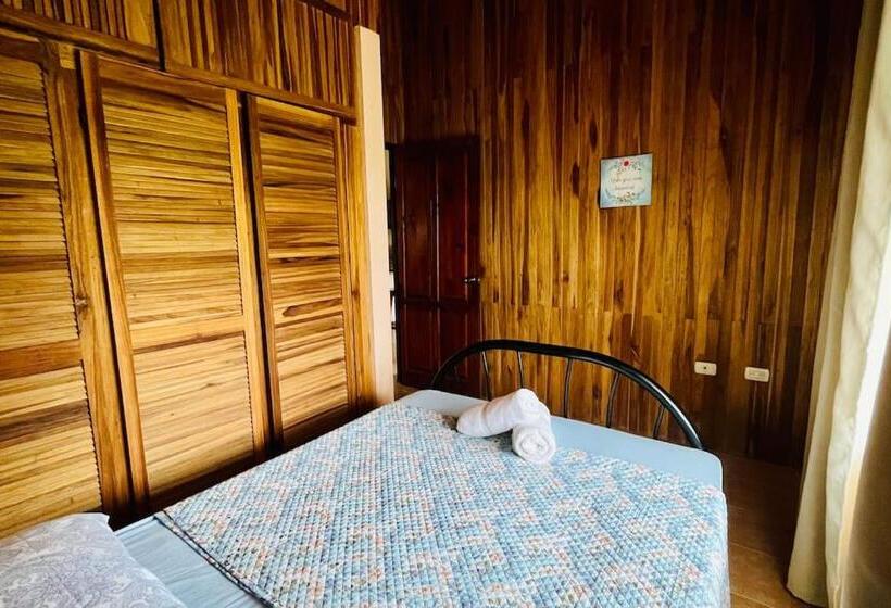 منزل غرفتين نوم, Beautiful Casa Aire Near Lake Arenal In Nuevo Arenal   Casas Airelibre