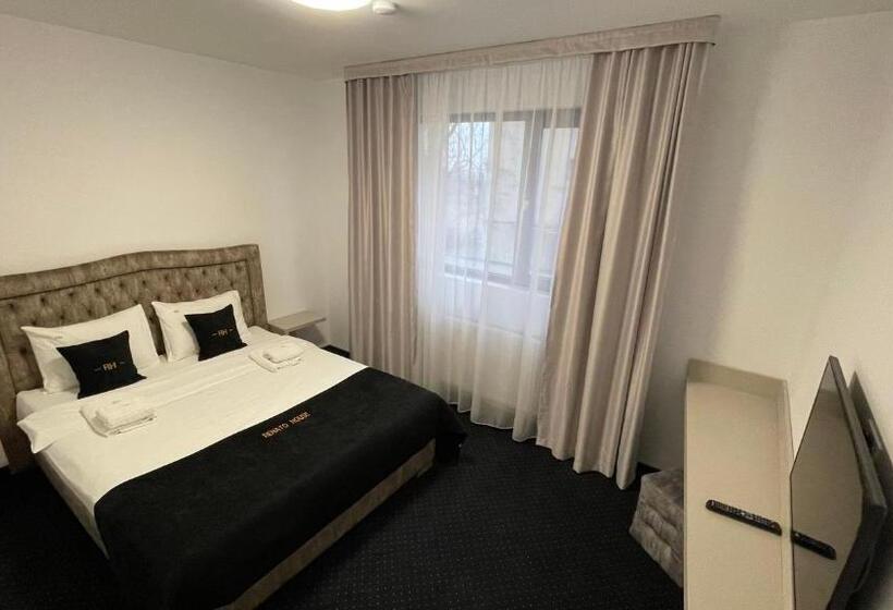 Family Suite, Renato House