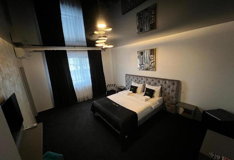 اتاق سوپریور با تخت بزرگ, Renato House