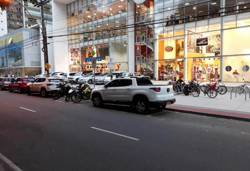带1个卧室的带阳台的公寓, Apart Hotel Quartier Latin