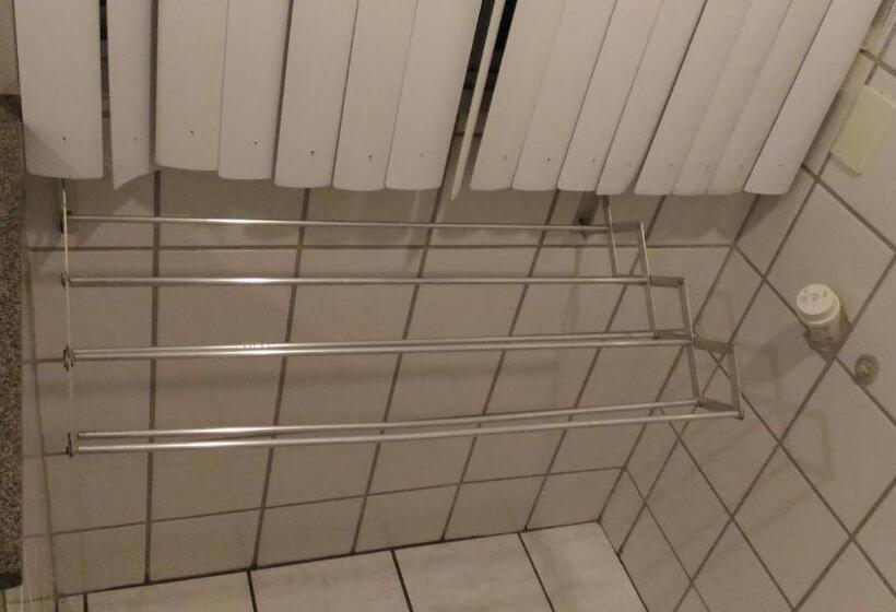 דירה בת חדר שינה 1 עם מרפסת, Apart Hotel Quartier Latin