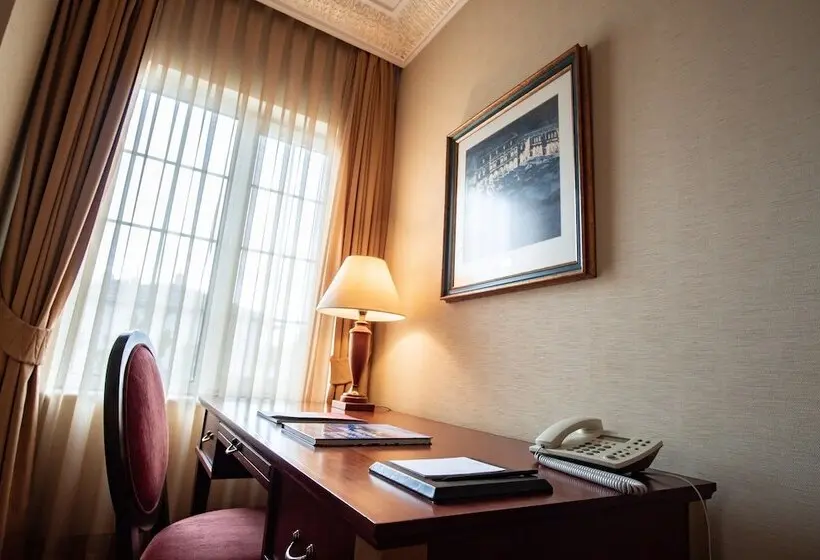 اتاق لوکس سه تخته, Eresin Hotels Sultanahmet - Boutique Class