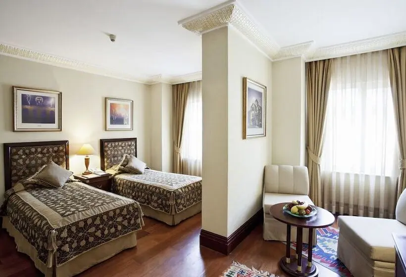اتاق لوکس سه تخته, Eresin Hotels Sultanahmet - Boutique Class