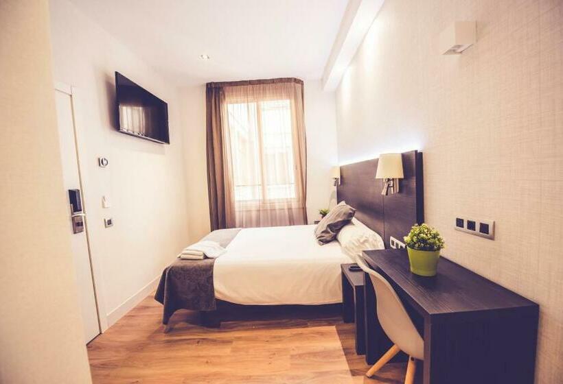 اتاق استاندارد یک نفره, Hostal Marlasca