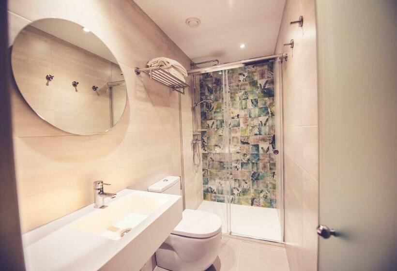 اتاق استاندارد سه نفره, Hostal Marlasca