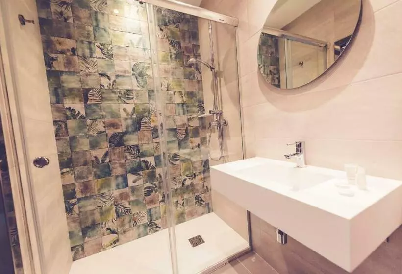 اتاق استاندارد چهار تخته, Hostal Marlasca