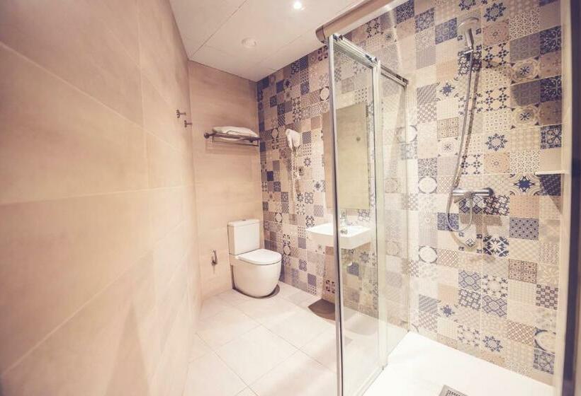 اتاق استاندارد چهار تخته, Hostal Marlasca