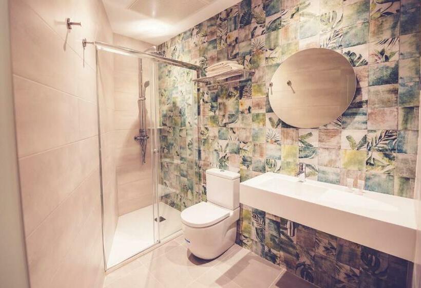 اتاق استاندارد چهار تخته, Hostal Marlasca