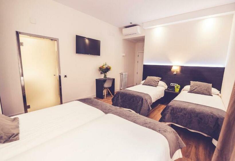 اتاق استاندارد چهار تخته, Hostal Marlasca