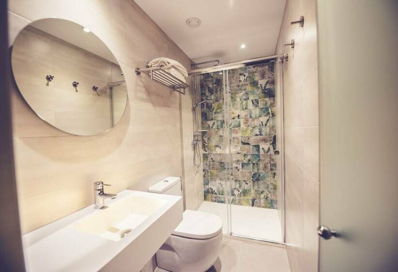 اتاق استاندارد چهار تخته, Hostal Marlasca