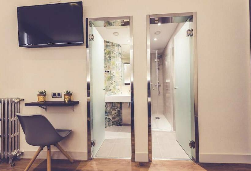 اتاق استاندارد چهار تخته, Hostal Marlasca