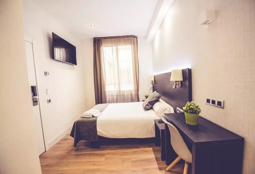 اتاق استاندارد یک نفره, Hostal Marlasca