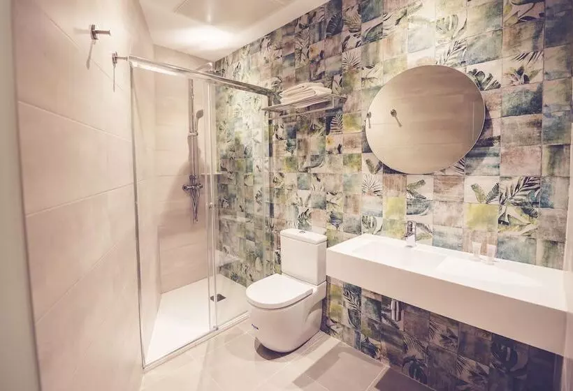 اتاق استاندارد سه نفره, Hostal Marlasca