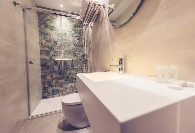 سوییت جونیور, Hostal Marlasca
