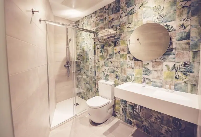 اتاق استاندارد یک نفره, Hostal Marlasca