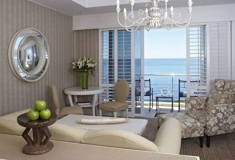 اتاق سوپریور با چشم‌انداز دریا, Twelve Apostles Hotel & Spa