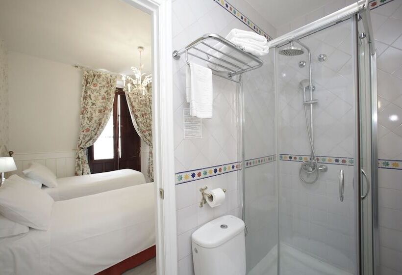 اتاق استاندارد, Basic Hotel Puerta De Sevilla
