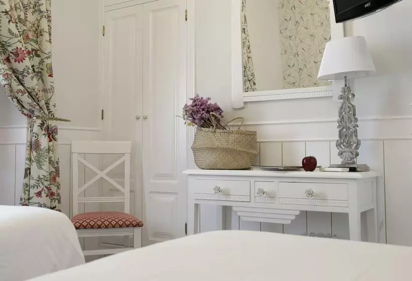 اتاق استاندارد, Basic Hotel Puerta De Sevilla