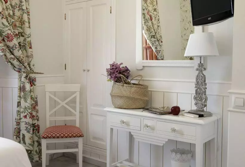اتاق استاندارد, Basic Hotel Puerta De Sevilla