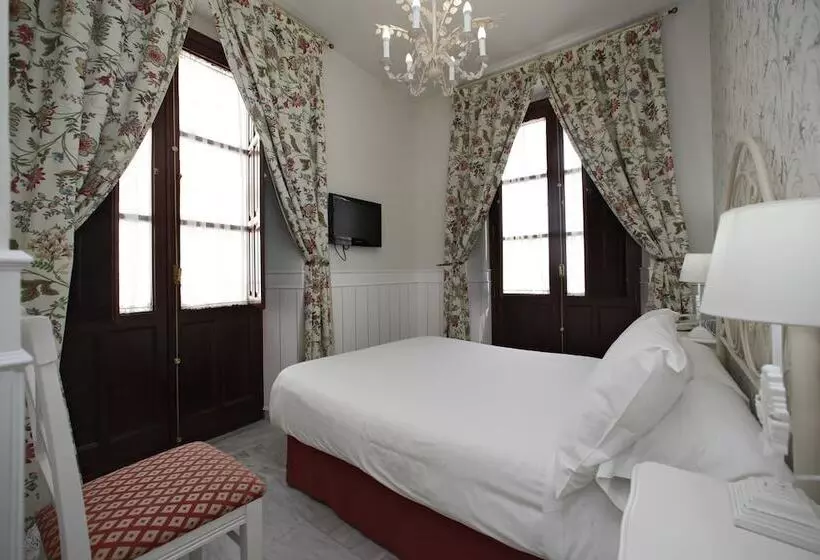اتاق اکونومی, Basic Hotel Puerta De Sevilla