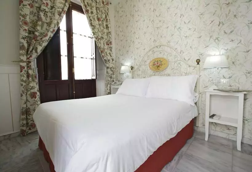 اتاق اکونومی, Basic Hotel Puerta De Sevilla