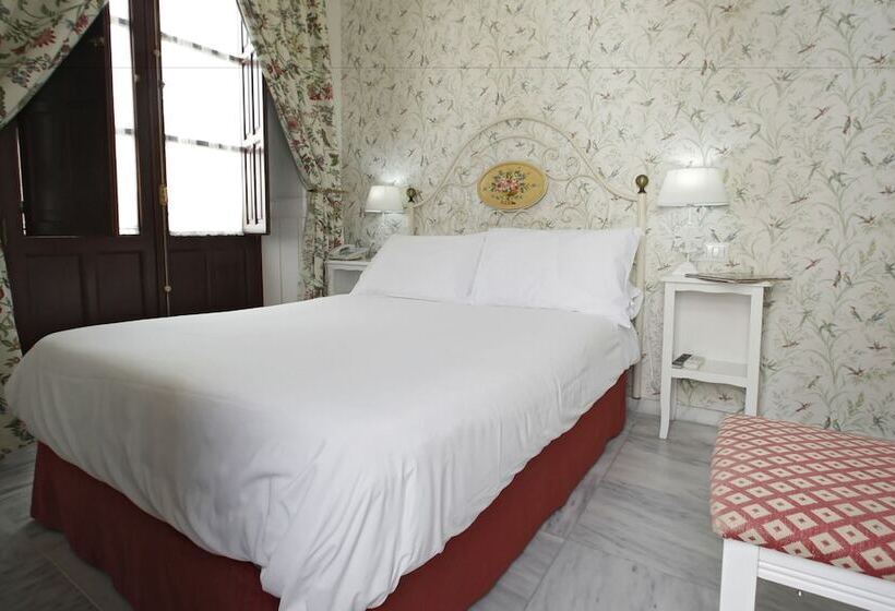 اتاق اکونومی, Basic Hotel Puerta De Sevilla