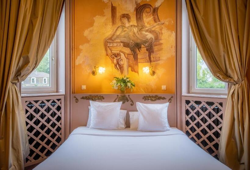 スイート, Chateau Des Reynats