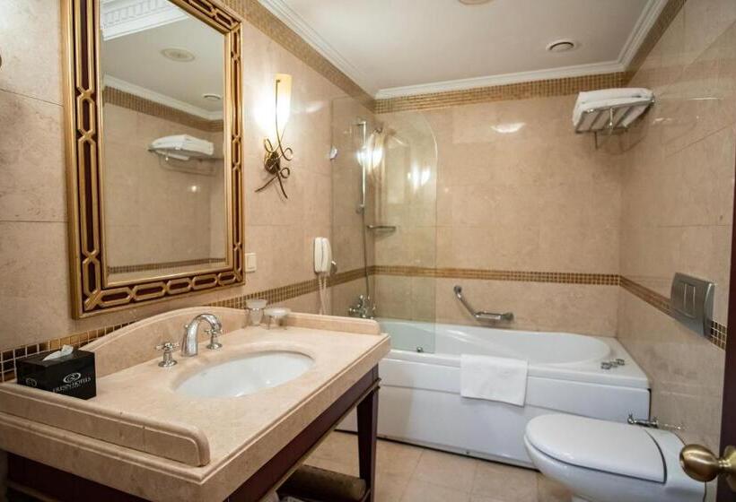 Deluxe Triple Room, Eresin Hotels Sultanahmet   Boutique Class