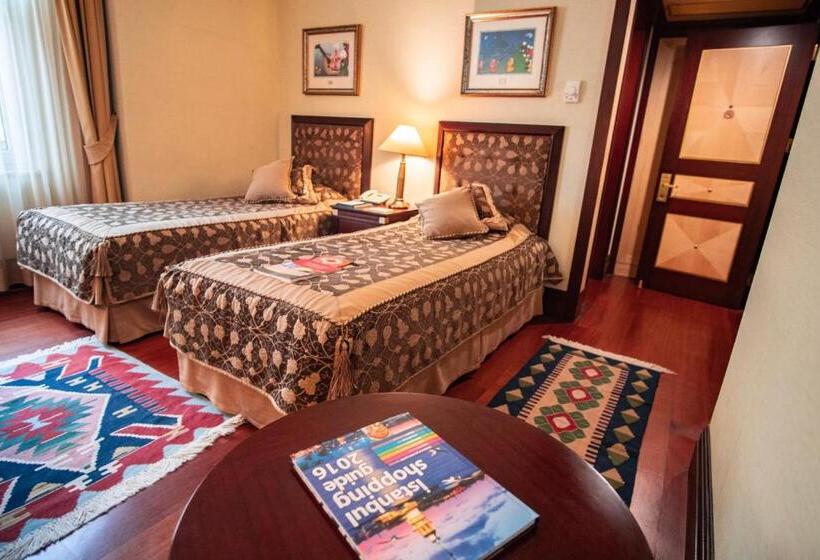 Deluxe Triple Room, Eresin Hotels Sultanahmet   Boutique Class