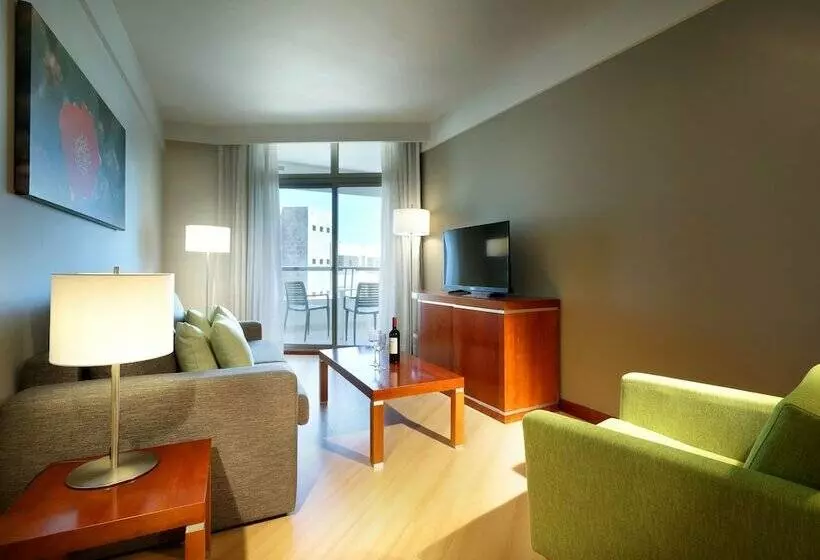 سوییت جونیور با چشم‌انداز دریا, Eurostars Las Salinas