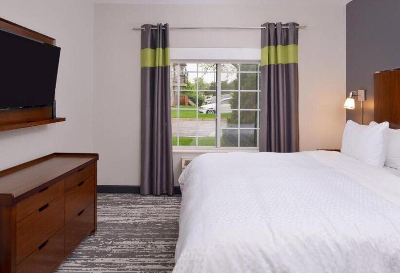 מיטת קינג בסוויטה, Four Points By Sheraton Mount Prospect O’hare